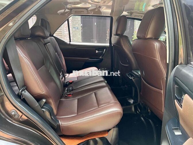 Toyota Fortuner 2019 2.4G, số sàn máy dầu
