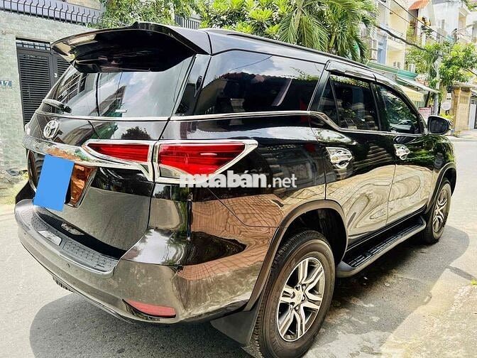 Toyota Fortuner 2019 2.4G, số sàn máy dầu