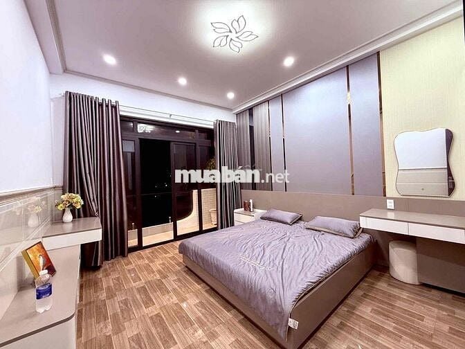 CĂN HỘ 2 Phòng Ngủ Ngay Ung Văn Khiêm