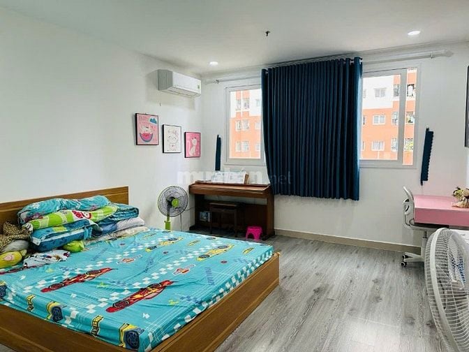 cần bán căn shophouse chung cư green town bình tân, DT 128m2 3PN 2WC.