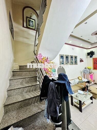 Bán nhà Nguyễn Lâm, Bình Thạnh, DT54m², 4 tầng, hẻm 4m, giá chỉ 7 tỷ.