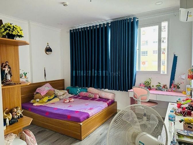 cần bán căn shophouse chung cư green town bình tân, DT 128m2 3PN 2WC.