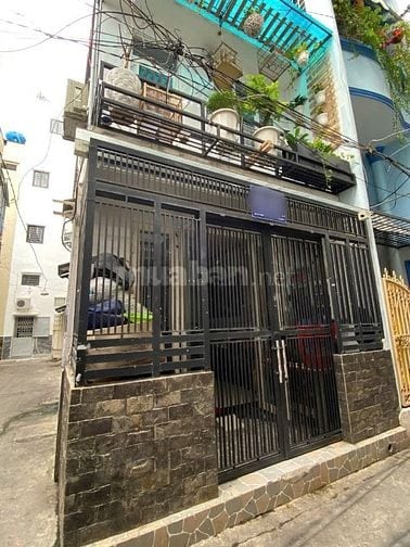 Nhà 1 lầu DT:3,7x13m góc 2 mặt hẻm Lê Văn Sỹ, P12, Q.3.