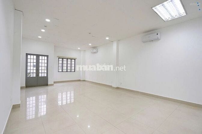 Nhà Mặt Tiền Đường C1. P13. 6,5x18m. 1 Trệt 3 Lầu. Phòng Rộng.