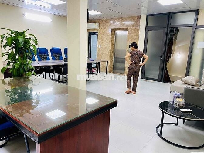 CHO THUÊ SÀN VĂN PHÒNG FULL BÀN GHẾ 2 TẦNG 90mPHỐ TÔ VĨNH DIỆN GIÁ RẺ