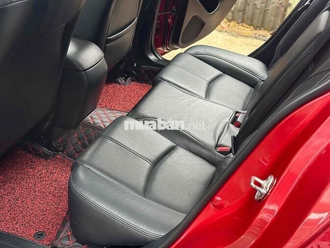 Mazda 3 2019 1.5L Sport Luxury - 80000 km