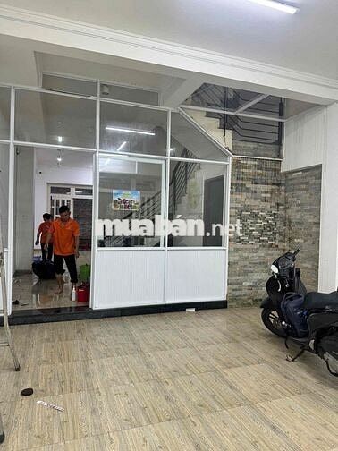 CHO THUÊ NNC ĐƯỜNG 10M – NHÀ 1 TRỆT 2 LẦU VEN SÔNG, KDC BÌNH LỢI, BT