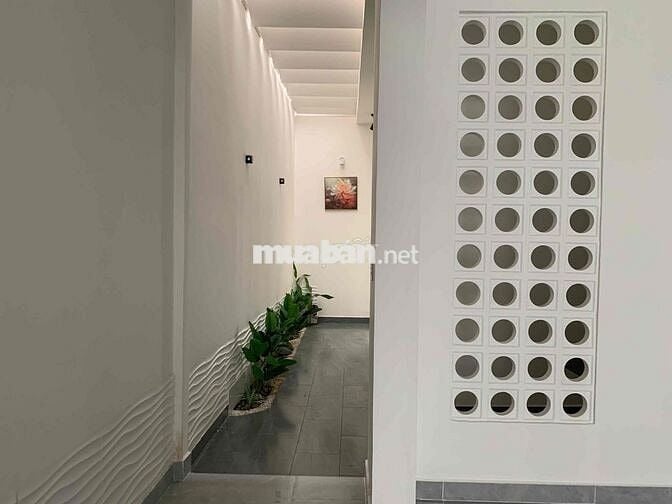 Bán nhà mới vô ở ngay 5,6 x 20m 2pn hẻm xe hơi đường Đặng Thúc Vịnh-HM
