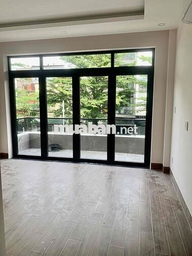 Nhà Mới 100% 4,5x20M Khu 38Ha CÓ THANG MÁY