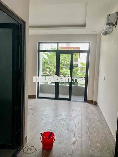 Nhà Mới 100% 4,5x20M Khu 38Ha CÓ THANG MÁY