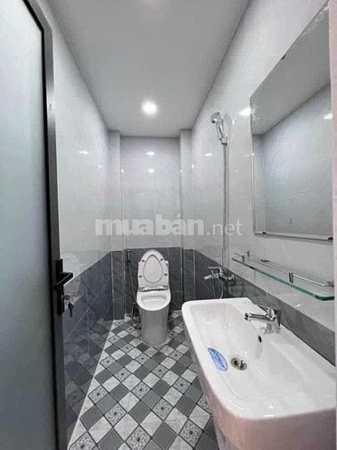 NHÀ ĐẸP VUÔNG VỨC 61M2 ĐƯỜNG TRẦN BÌNH TRỌNG Q.BÌNH THẠNH - 4TY290 