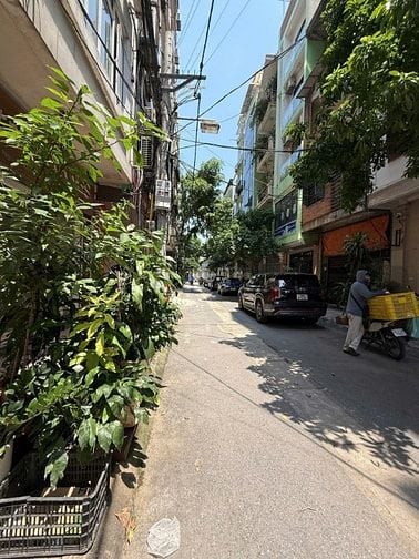 Bán nhà Phạm Tuấn Tài, 5 tầng, thang máy, phân lô, ô tô tránh. 22 tỷ