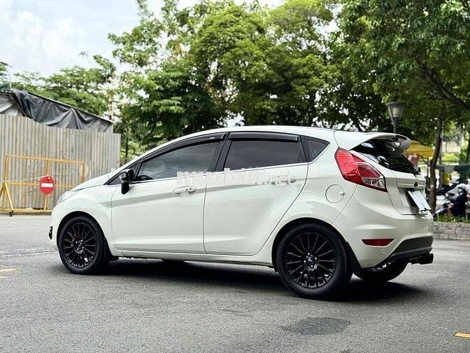 Ford Fiesta 2014 S 1.5 AT - 72000 km