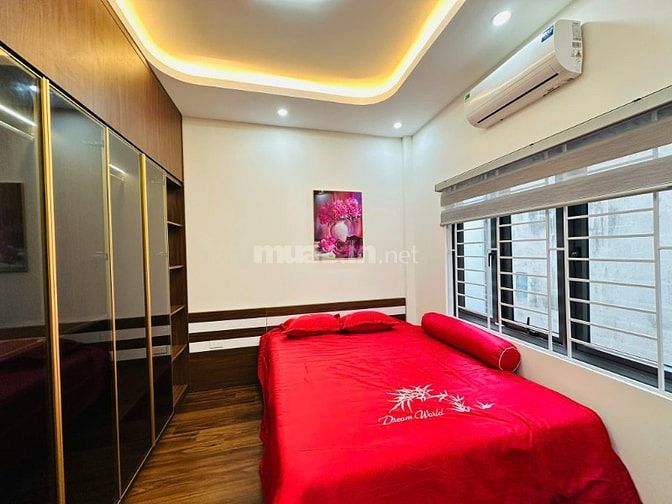 Cần bán gấp nhà khu Mỹ Đình 40 x 4T, ô tô đỗ, nhỉnh 10 tỷ.