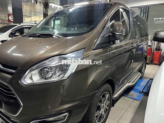 Ford Tourneo Titanium 2019, bảo hành 2026, vay 75%