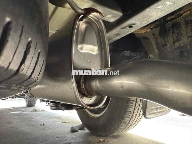 Hyundai Starex tự động nhập hàn Quốc rất mới.