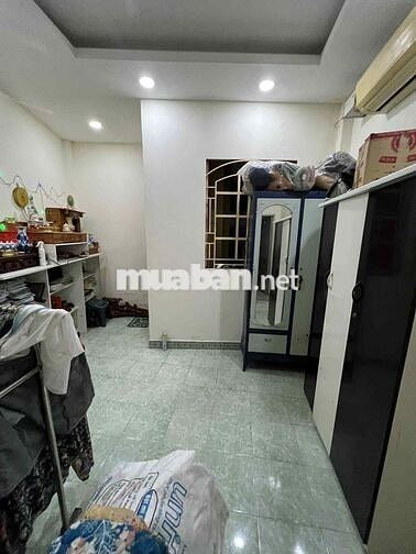 NHÀ HẺM 2 tầng, 31m2, cách Tôn Đản 50m, chính chủ