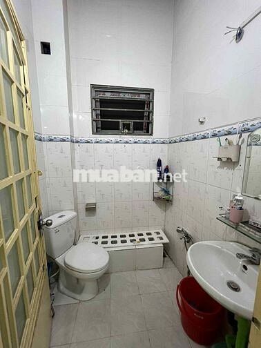 NHÀ HẺM 2 tầng, 31m2, cách Tôn Đản 50m, chính chủ