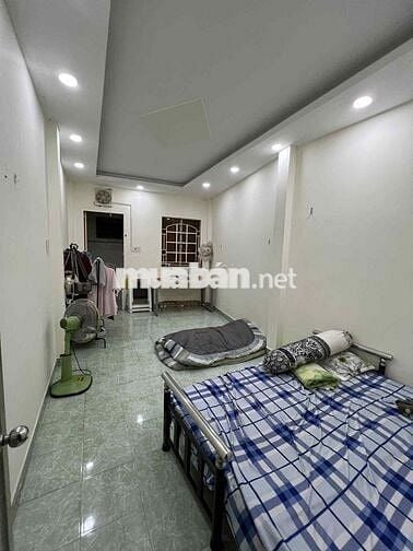 NHÀ HẺM 2 tầng, 31m2, cách Tôn Đản 50m, chính chủ