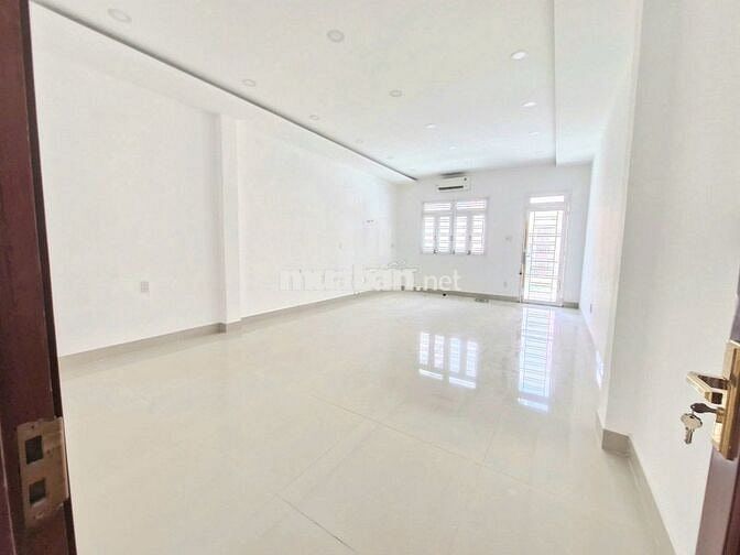 CHO THUÊ NHÀ MỚI 5 x 20M, 4 TẦNG  - HẺM VIP 766/3A SƯ VẠN HẠNH, Q10