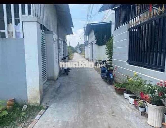 NỀN THỔ CẤT NHÀ GIÁ BÁN GẤP CẠNH UỶ BAN LONG PHƯỚC