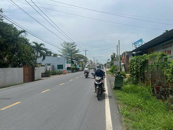 Ngộp giá rẻ bán gấp MT Tỉnh Lộ 15, thuận tiện xây kho xưởng đầu tư