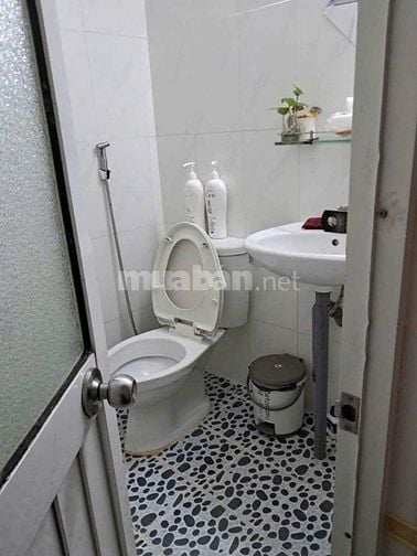 Cho thuê nhà mặt tiền Sương Nguyệt Ánh, P.Bến Thành, Q.1 giá 60tr