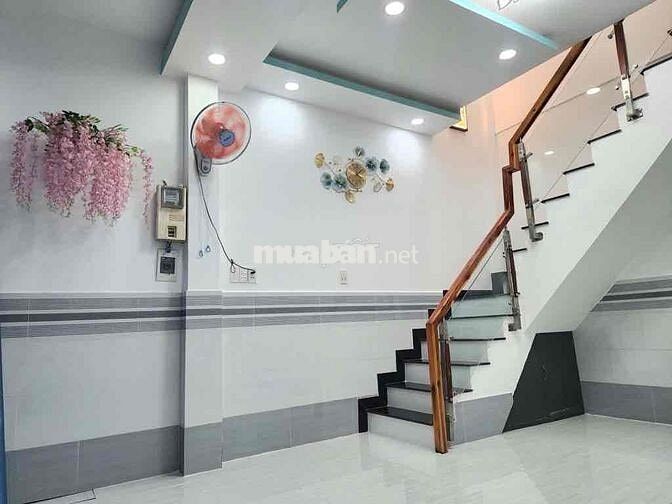 GẤP BÁN GIẢM SỐC 100TR, NHÀ CÁCH MẶT TIỀN 1 CĂN, GIÁ HỜI CHỈ 4 TỶ LẺ