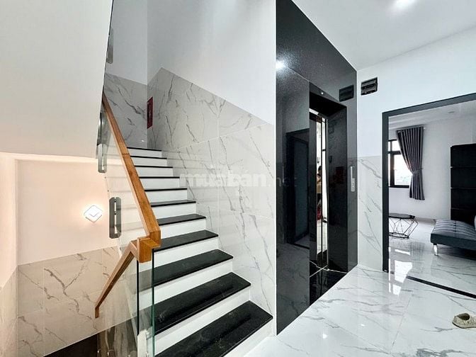 Cho thuê căn hộ mới xây 100%, nội thất cao cấp 65m2