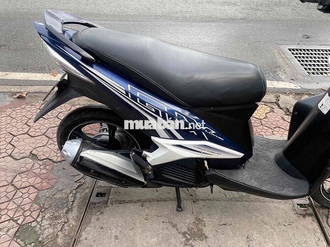 Xe luvias Fi xanh