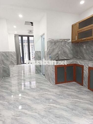 Bán nhà sổ hồng chung đường Thạnh Xuân 52 đất thổ cư