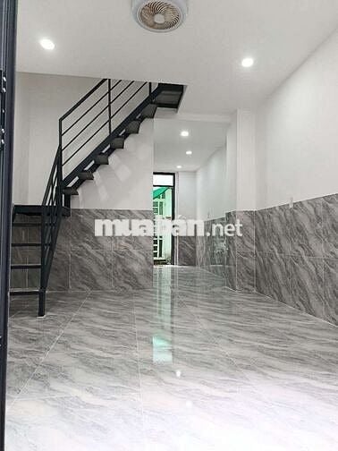 Bán nhà sổ hồng chung đường Thạnh Xuân 52 đất thổ cư