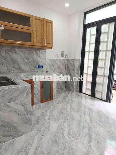Bán nhà sổ hồng chung đường Thạnh Xuân 52 đất thổ cư
