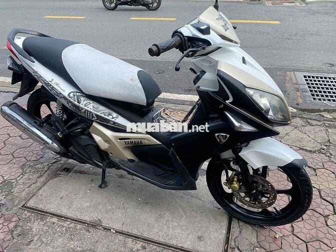Xe novo 4 trắng đầu zin