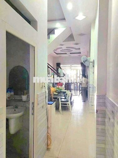 Nhà kp Đông Tác  phường Tân Đông Hiệp Dĩ An, tp Hồ Chí Minh