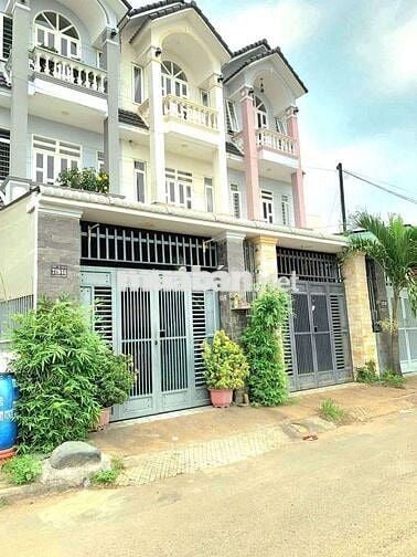 Nhà kp Đông Tác  phường Tân Đông Hiệp Dĩ An, tp Hồ Chí Minh