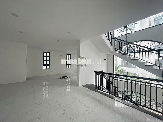 CHO THUÊ NHÀ 505M2 LÔ GÓC ACC VƯỜN XOÀI NHA TRANG GIÁ 50 TRIỆU/ THÁNG