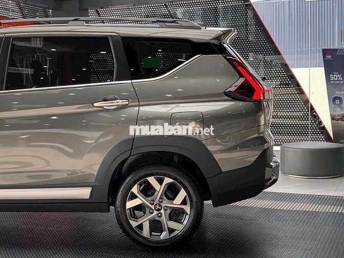 MITSU XPANDER CROSS MY 25 GIẢM HƠN 100TR TIỀN MẶT