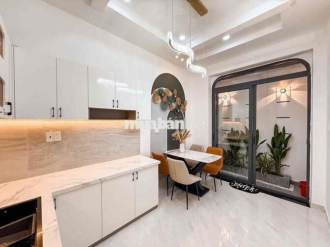 Bán nhà hẻm 5m, DTSD 200m 4 tầng 4PN Phan Đình Phùng Phú Nhuận