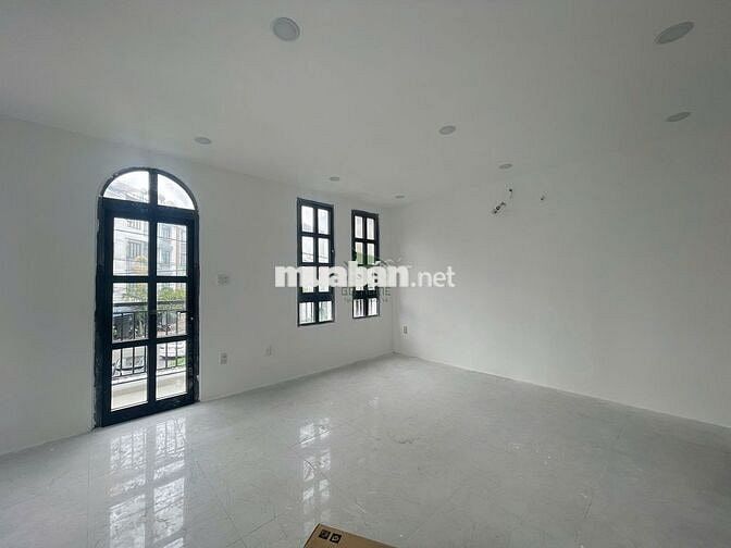 CHO THUÊ NHÀ 505M2 LÔ GÓC ACC VƯỜN XOÀI NHA TRANG GIÁ 50 TRIỆU/ THÁNG