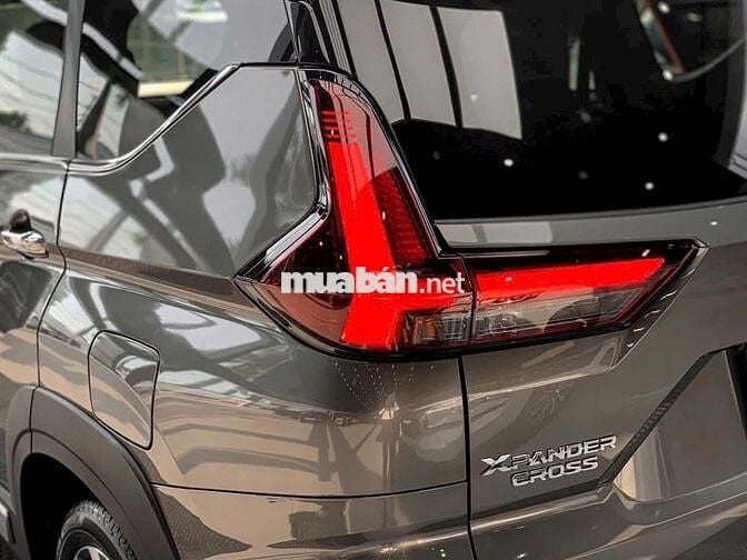 MITSU XPANDER CROSS MY 25 GIẢM HƠN 100TR TIỀN MẶT