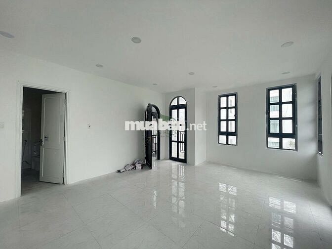CHO THUÊ NHÀ 505M2 LÔ GÓC ACC VƯỜN XOÀI NHA TRANG GIÁ 50 TRIỆU/ THÁNG