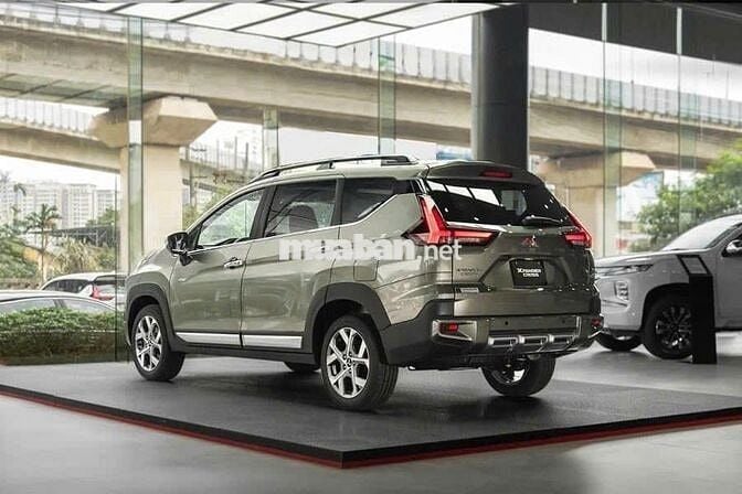 MITSU XPANDER CROSS MY 25 GIẢM HƠN 100TR TIỀN MẶT