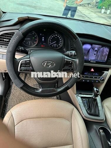 Hyundai Elantra 2019 1.6AT - 80000 km