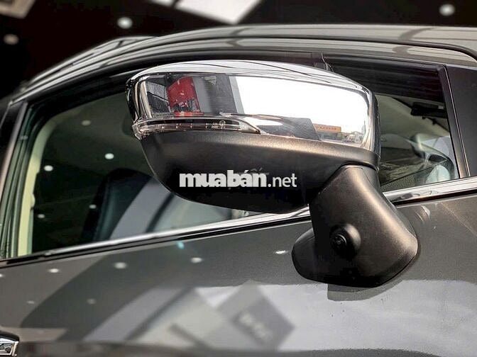 MITSU XPANDER CROSS MY 25 GIẢM HƠN 100TR TIỀN MẶT