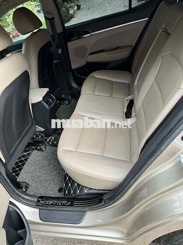 Hyundai Elantra 2019 1.6AT - 80000 km