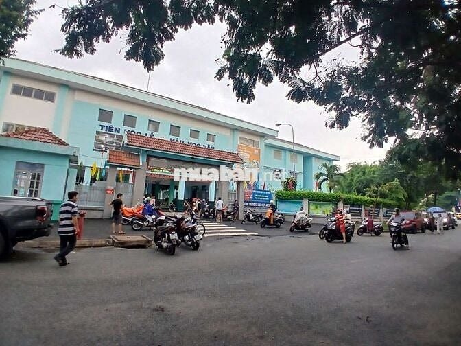 NHÀ 5 TẦNG- 60M2- ĐƯỜNG 12M- SÁT COOPMART- PHAN VĂN HƠN-TÂN THỚI NHẤT
