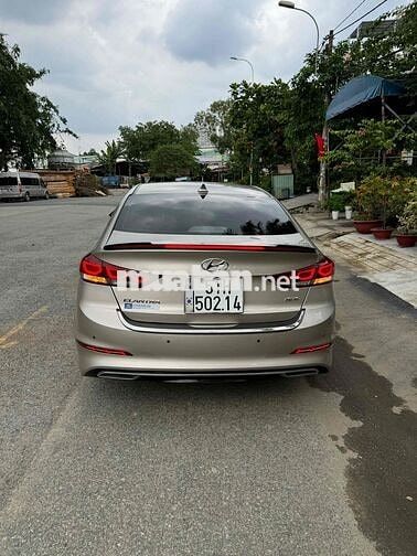 Hyundai Elantra 2019 1.6AT - 80000 km