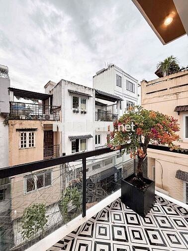 Bán nhà hẻm 5m, DTSD 200m 4 tầng 4PN Phan Đình Phùng Phú Nhuận