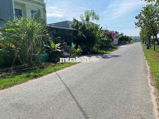 Đất mặt tiền view sông, gần tổ hợp FPT Bình Dương
